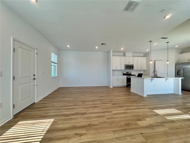 Photo - 301 Platform Ln