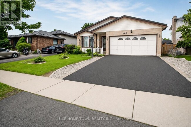 Photo - 762 Railton Ave