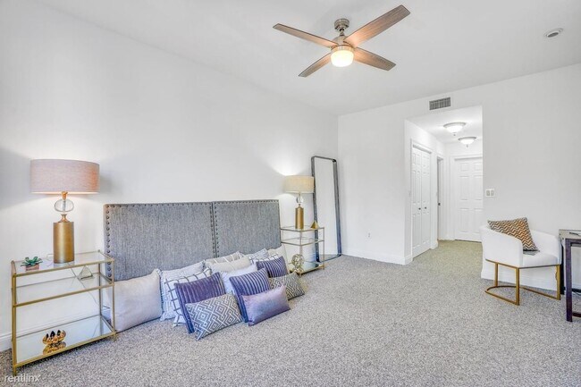 Photo - 208 Shearwater Ct W Unit Apt 45