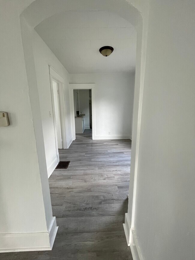 Dining room - 2105 Sherman Ave Unidad 2105