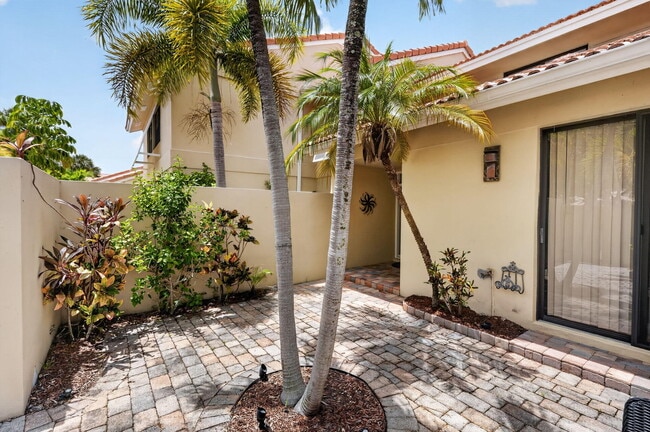 Photo - 164 Old Meadow Way
