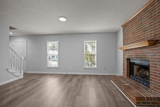 Photo - Spacious 3 Bedroom Home, LVP Floors, Updated Kitchen, New Cabinets, Granite, SS Appliances, Pet F...