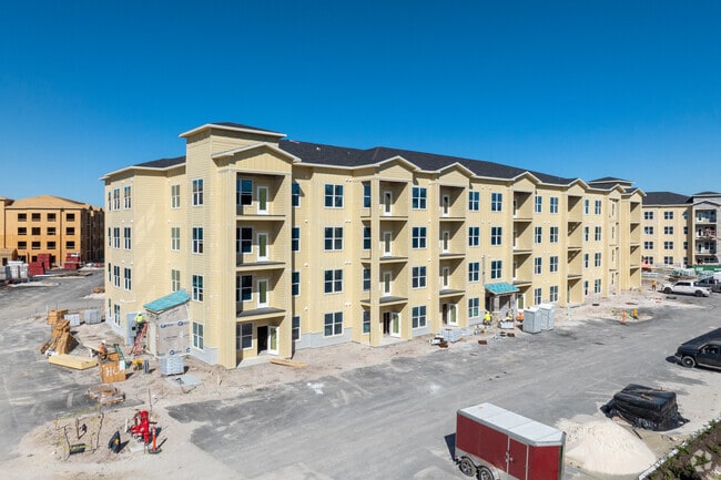 Primary - Garrett Gateway Modern Apartments