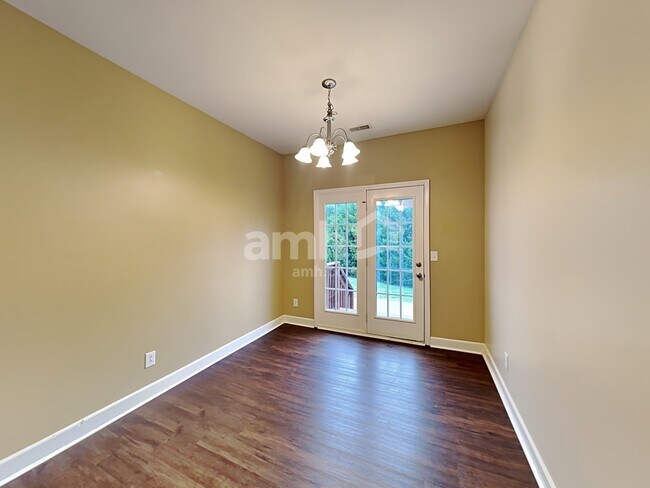 Photo - 3008 Macon Ct