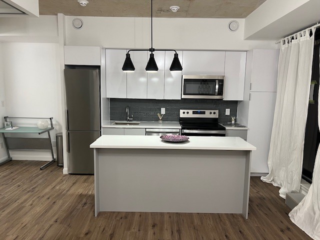 Building Photo - 7 Erie Ave