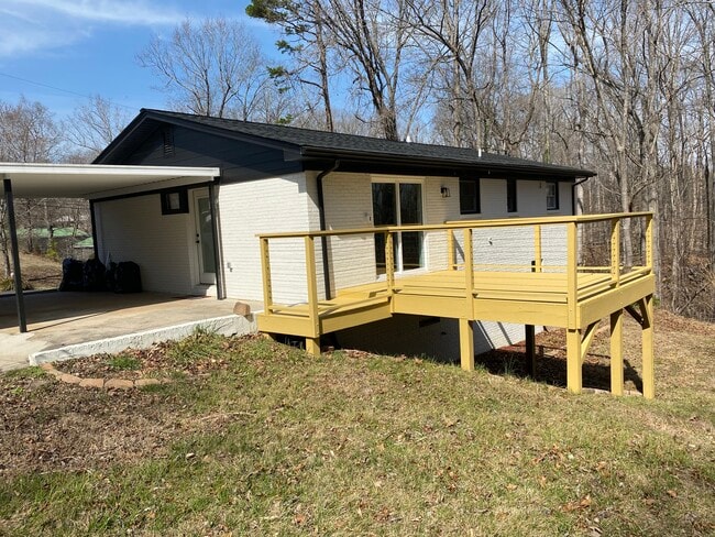 Photo - 305 Druid Hills Dr