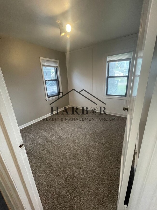 Photo - 806 15th St NE Unit 1