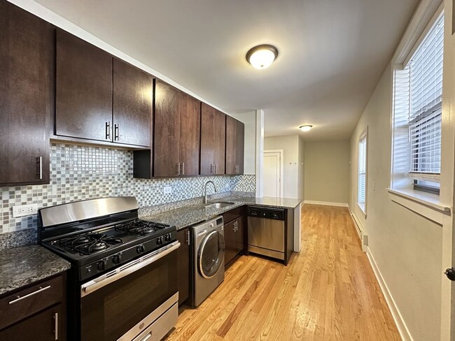 Photo - 4425 N Wolcott Ave Unit M02H