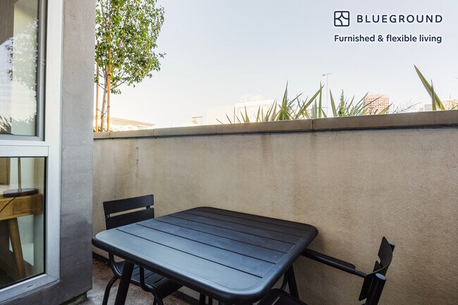 Photo - 12035 Wilshire Blvd Apartamento Unidad FL3-ID1294