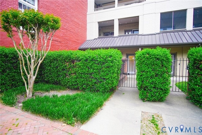Photo - 215 N 19th St Unidad U11
