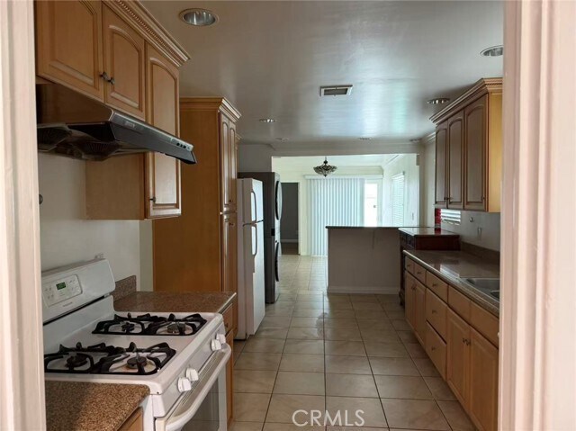 Photo - 6137 Camellia Ave