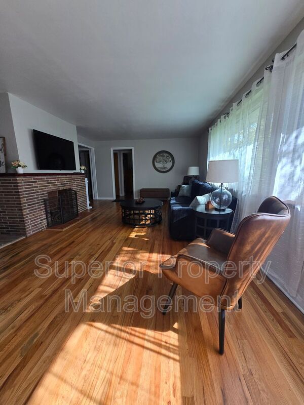 Photo - 2781 Deming Blvd