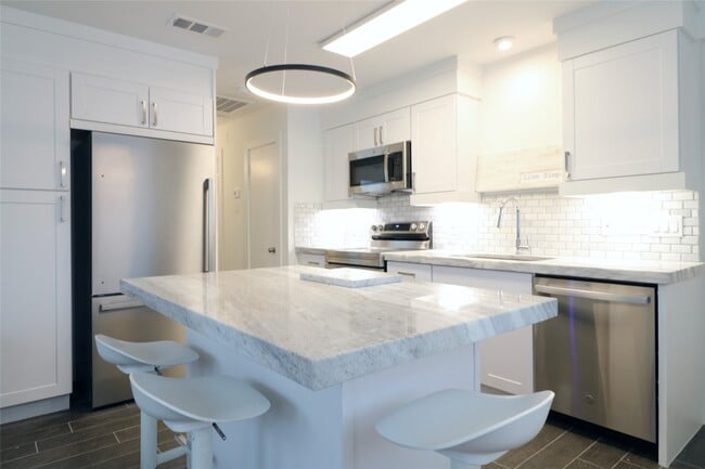 Photo - 412 Pacific St Unit 2E