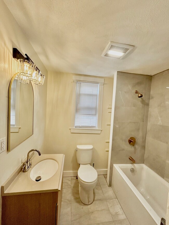 Photo - 96 Jamaica St Unit 3