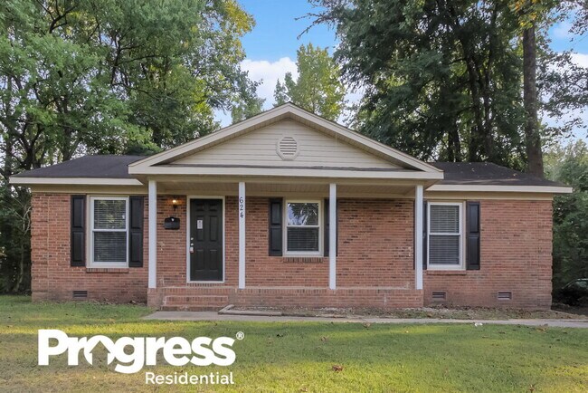 Photo - 624 Dobson Dr