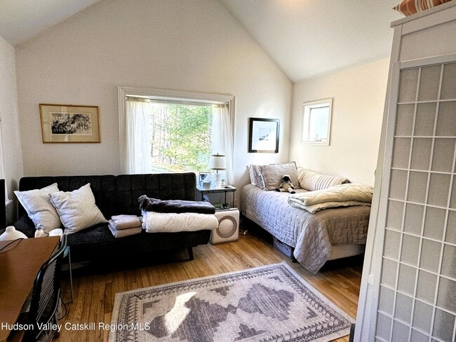 Photo - 281 Chestnut Hill Rd