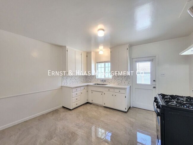 Photo - 6576 Falcon Ave