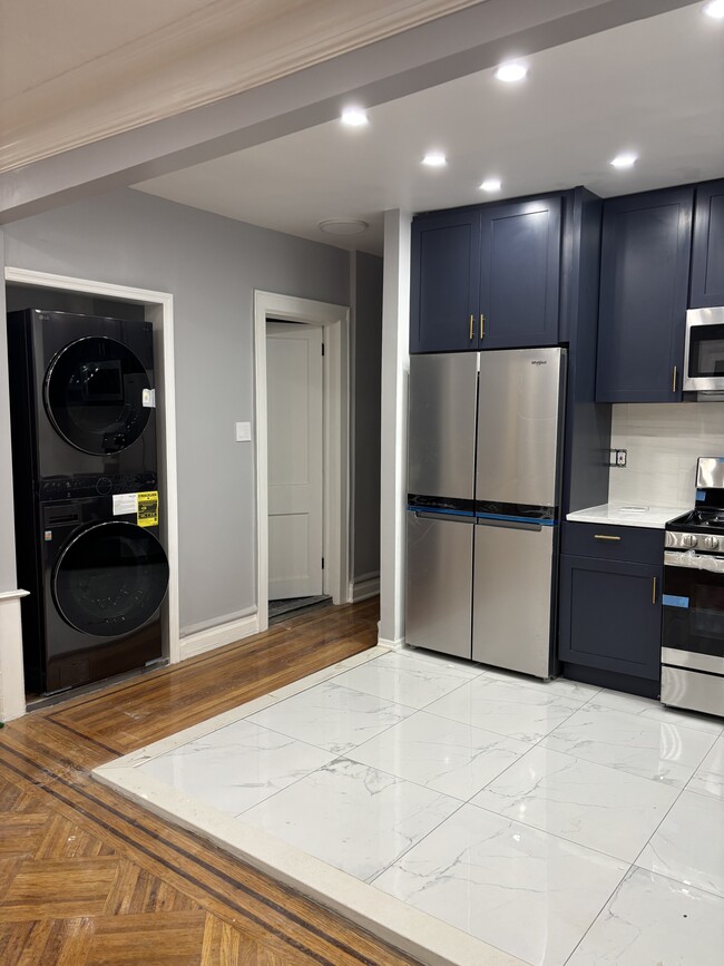 Built in laundry unit - 3620 Clarendon Rd Casa Adosada