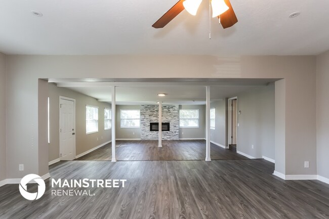 Photo - 2053 Barcelona Dr S