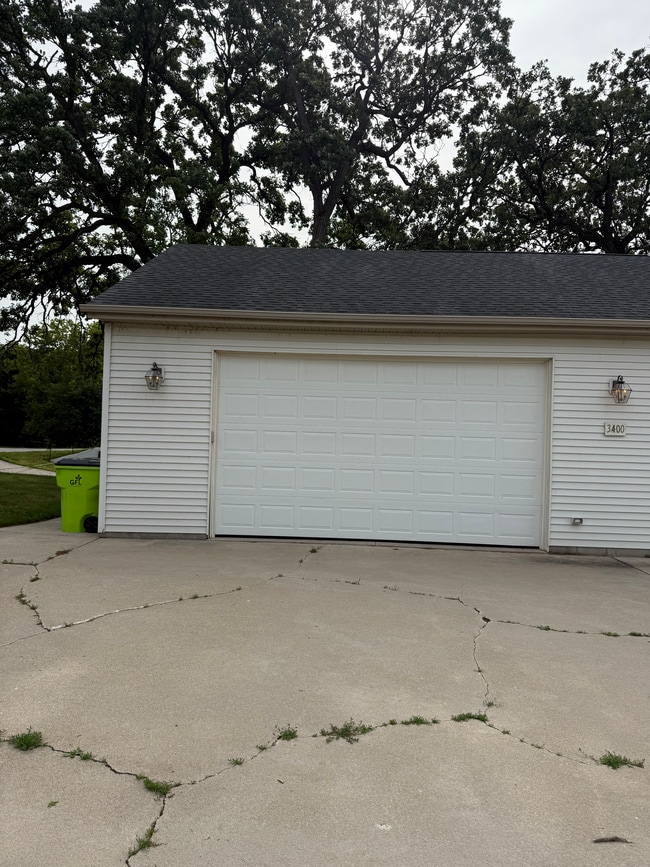 2,5 Garaje aislado y climatizado - 3400 N Sawyer Rd