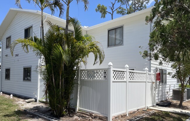 Building Photo - 11943 Corinne Lee Ct Unit 104