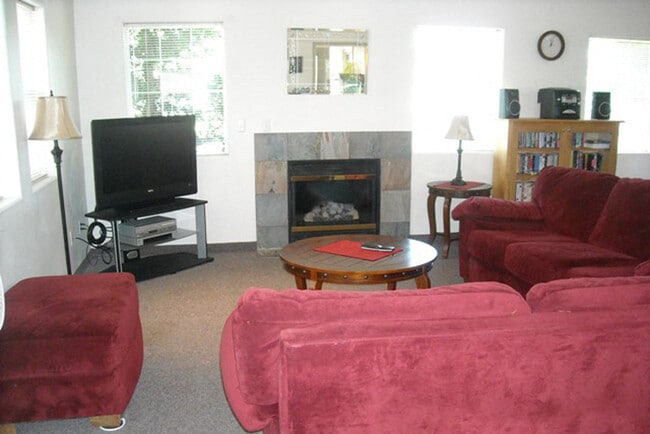 Photo - Country Run Apartments