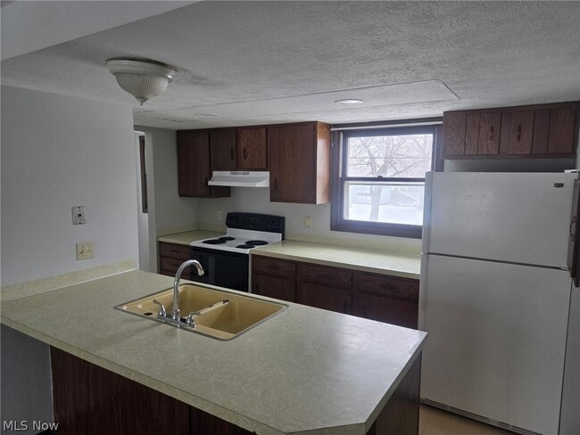 Photo - 515 Leonard Ave SW