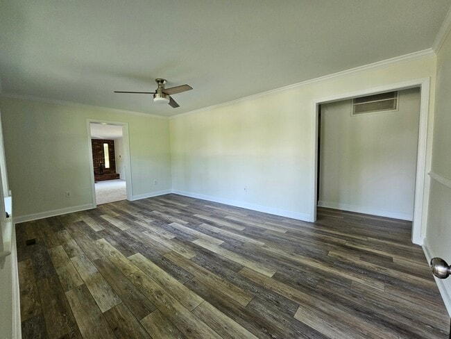 Photo - 8405 Rugby Rd