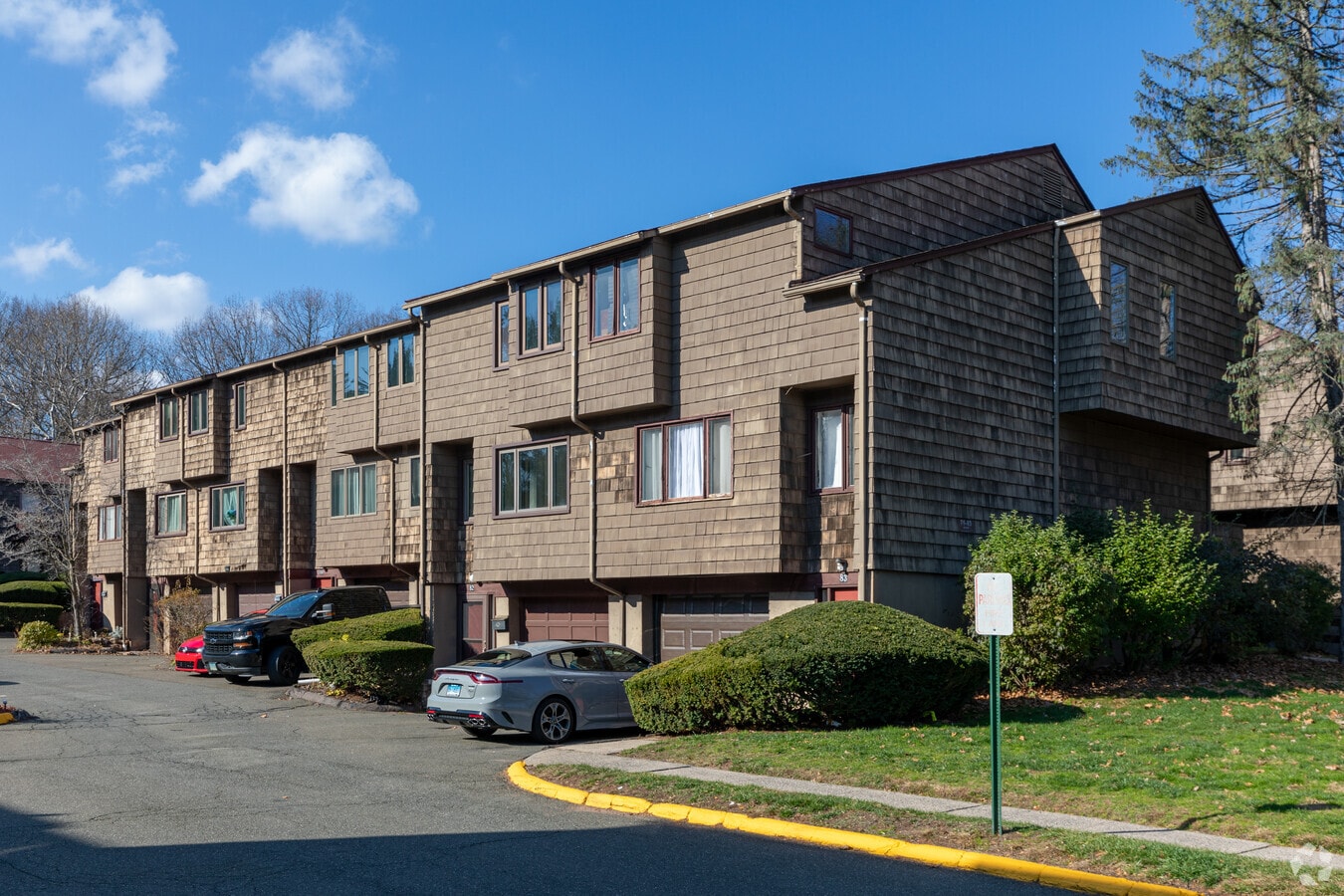 Hillside Village Condominiums Hamden, CT