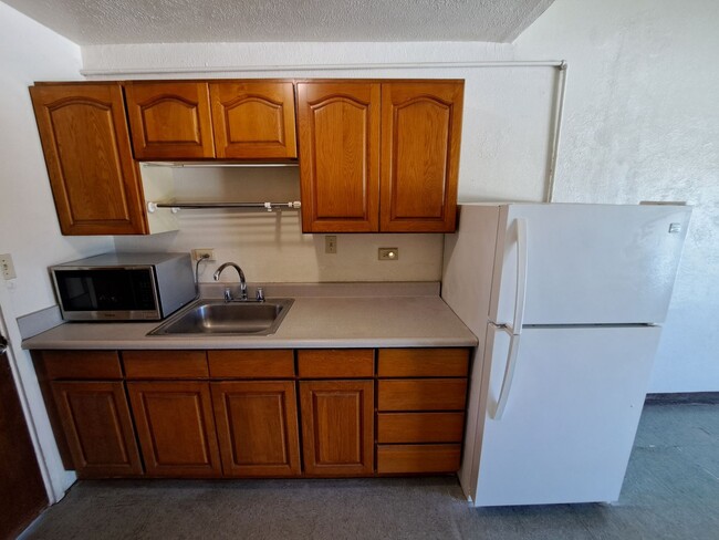Photo - Large Studio w/Lanai Unit 7