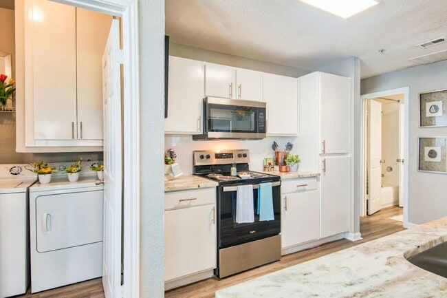 Building Photo - 11220 West Rd Unit 918