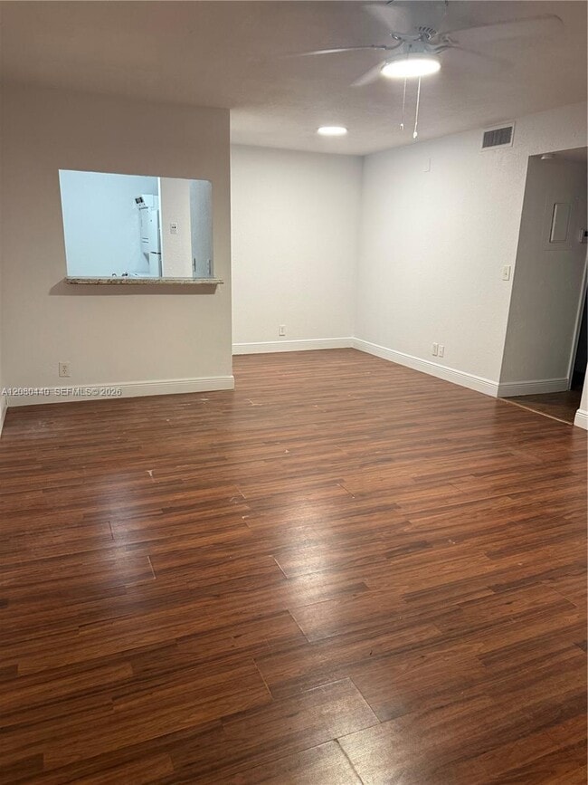 Photo - 838 Twin Lakes Dr Unit 19-E