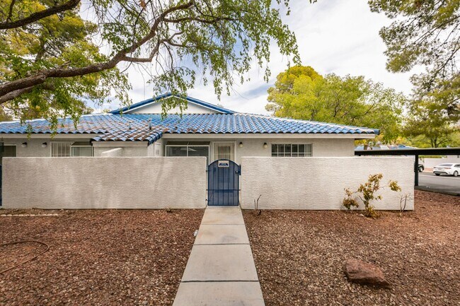 Photo - 2117 Willowbury Dr