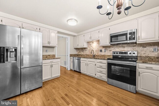 Photo - 8931 Park Forest Dr