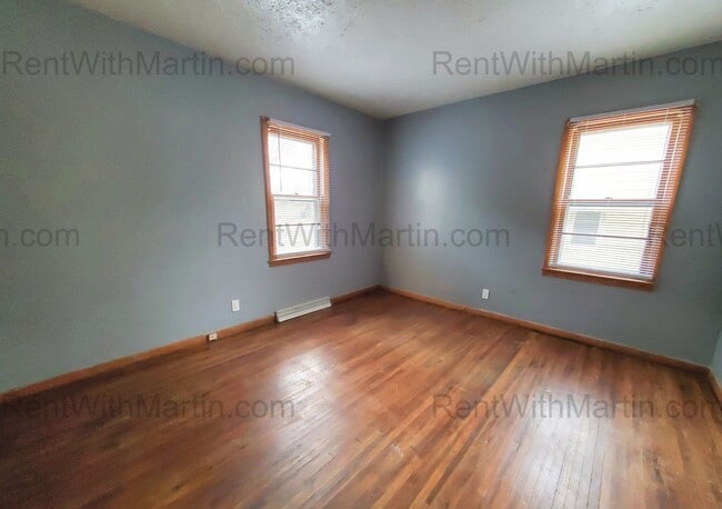 Photo - 736 Sherman Ave