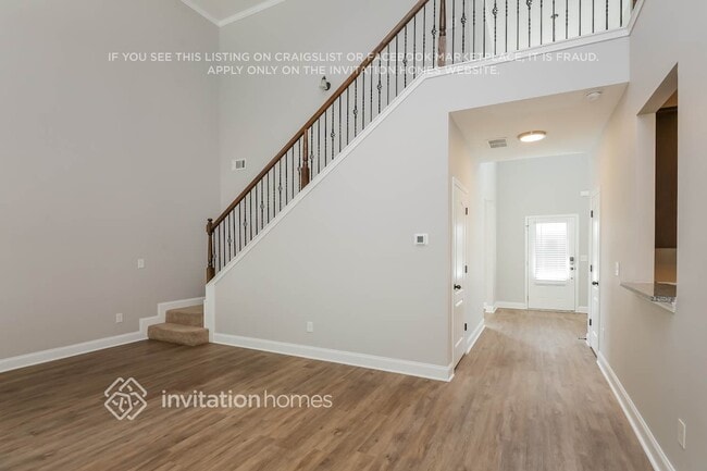 Photo - 1482 Sand Way SE