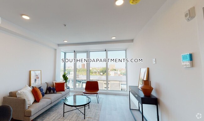 Building Photo - 1 Newcomb St Rental