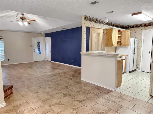 Photo - 708 Crestview Dr