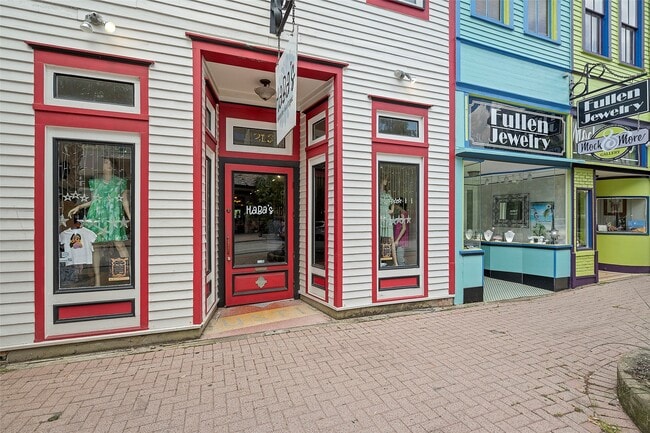 Photo - 2213 Postoffice St