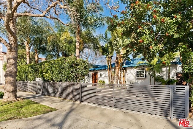 Building Photo - 200 S Linden Dr
