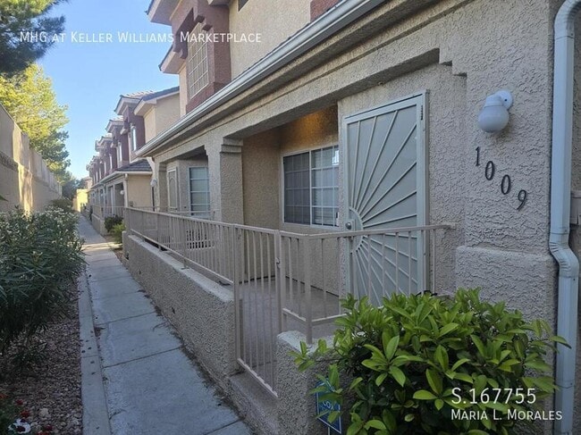 Building Photo - 1009 Nevada Sky St