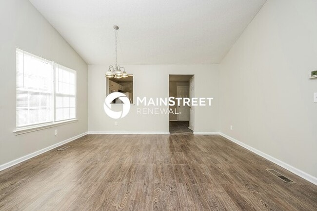 Photo - 4 Bedroom Pet-Friendly Home in Villa Rica, GA with Main Street Renewal