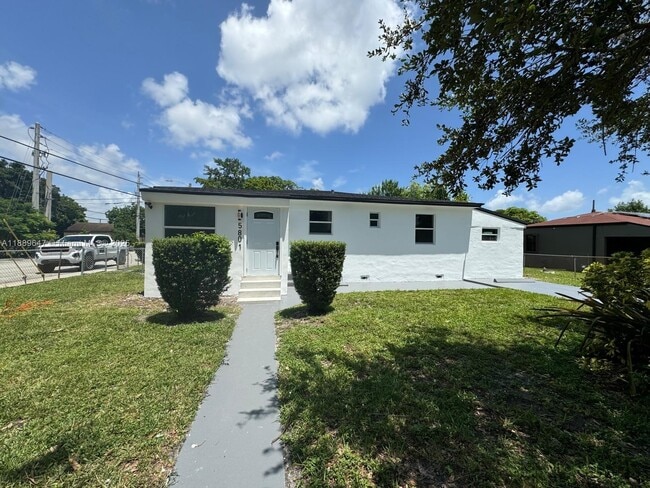 Photo - 5801 NW 11th Ave Unidad A