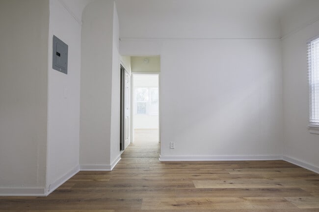 Newly Remodeled Studio Apartment