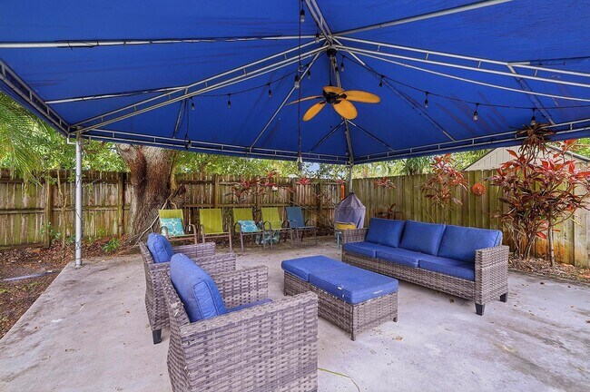 Photo - North 31st Avenue, Hollywood, FL 33021 - 3 BR 2 BA house