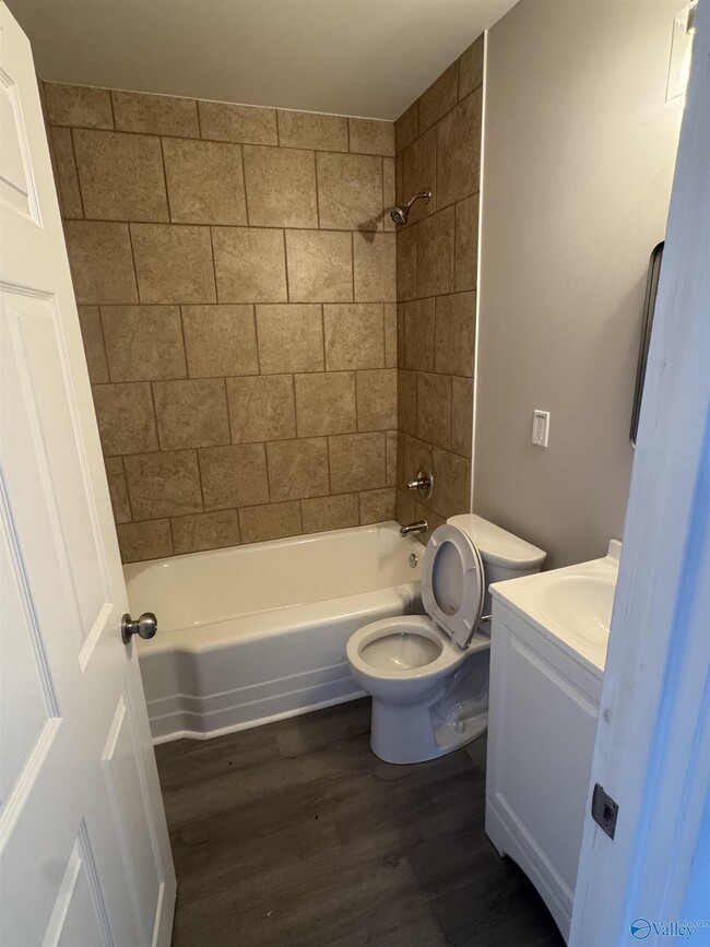 Photo - 2614 Huntsville St NW