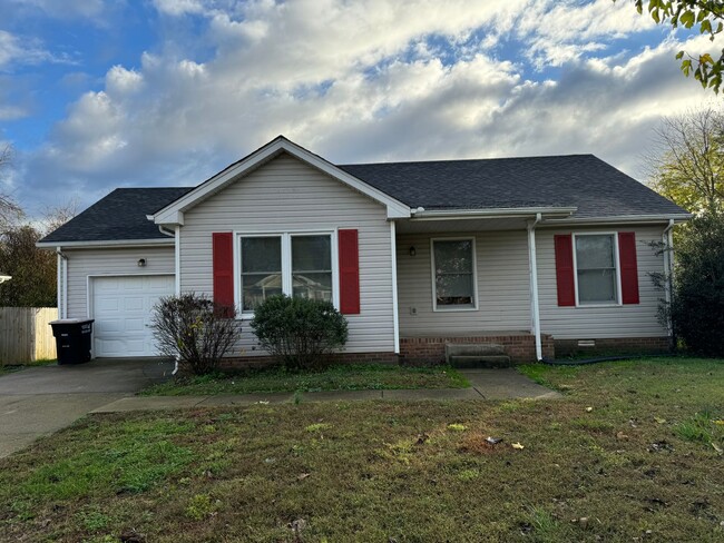 Single Family Home in Clarksville - Single Family Home in Clarksville