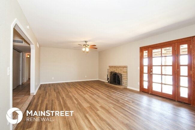 Photo - 18048 N 50th Ave