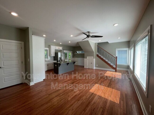 Photo - 797 Brownwood Ave SE