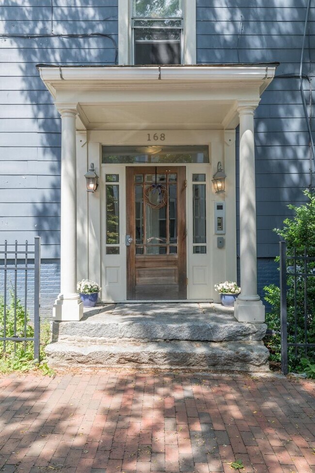 Photo - 168 Neal St